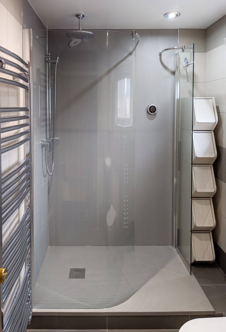 Chris’ new shower room – Sevenoaks Bathrooms