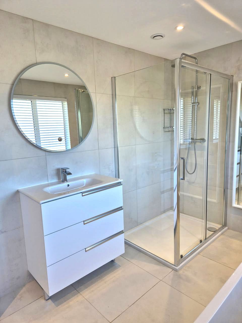 Penny and Damian's family bathroom